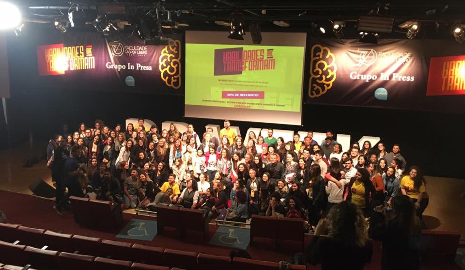 RP Week 4: organizadores e participantes no Teatro da Casper Líbero