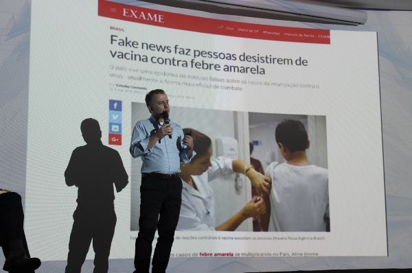 André Lahóz debate os efeitos das Fake News (Imagem: Pedro Smith/Jornalismo Júnior)
